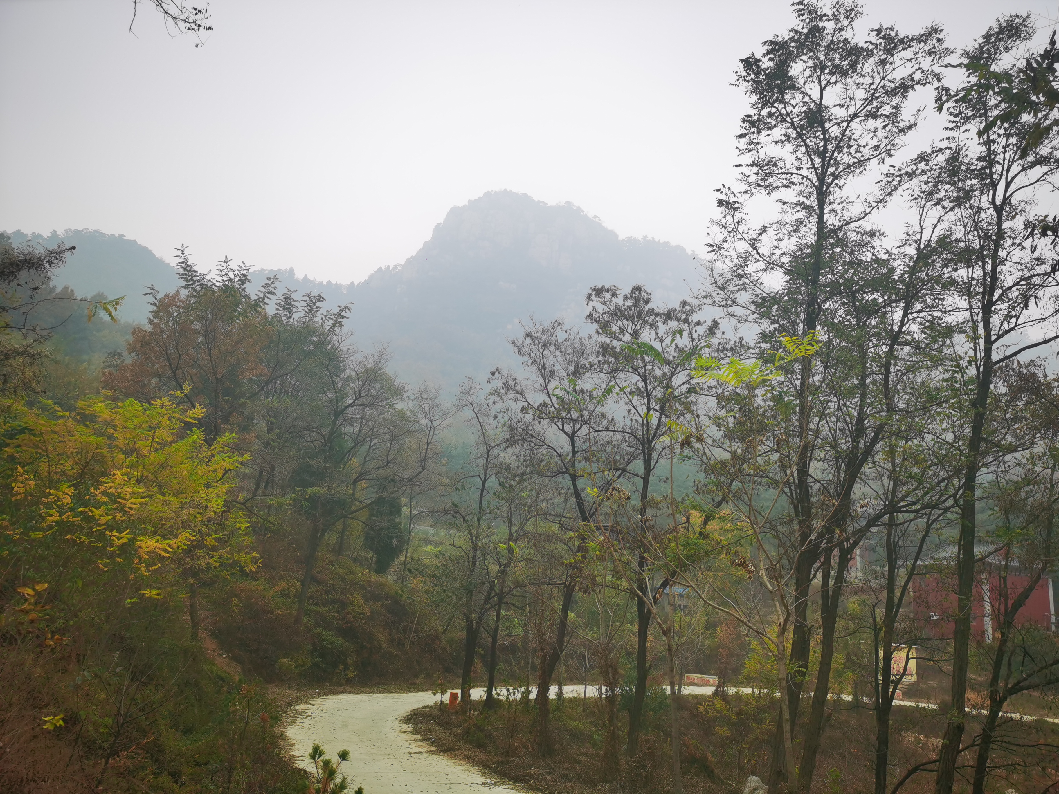 小华山免费爬山攻略,齐鲁嵩山漂亮