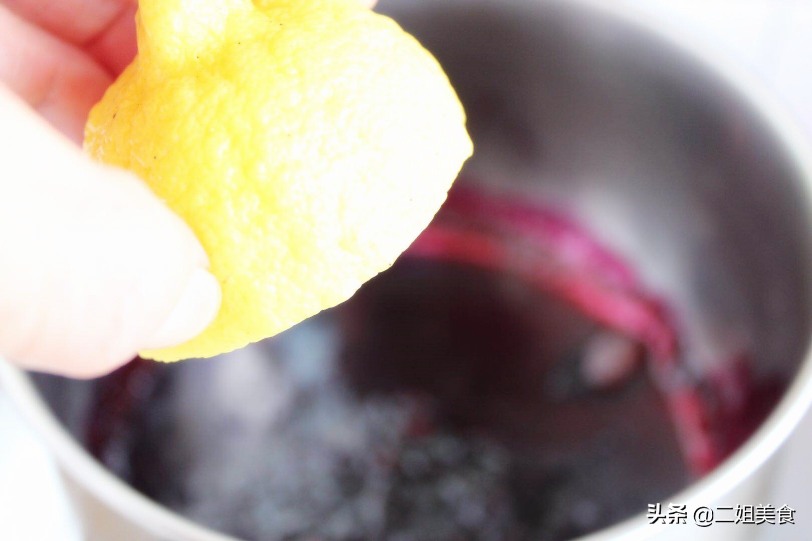 蓝莓怎么放不会坏,蓝莓放久了不烂就只是蔫了怎么吃