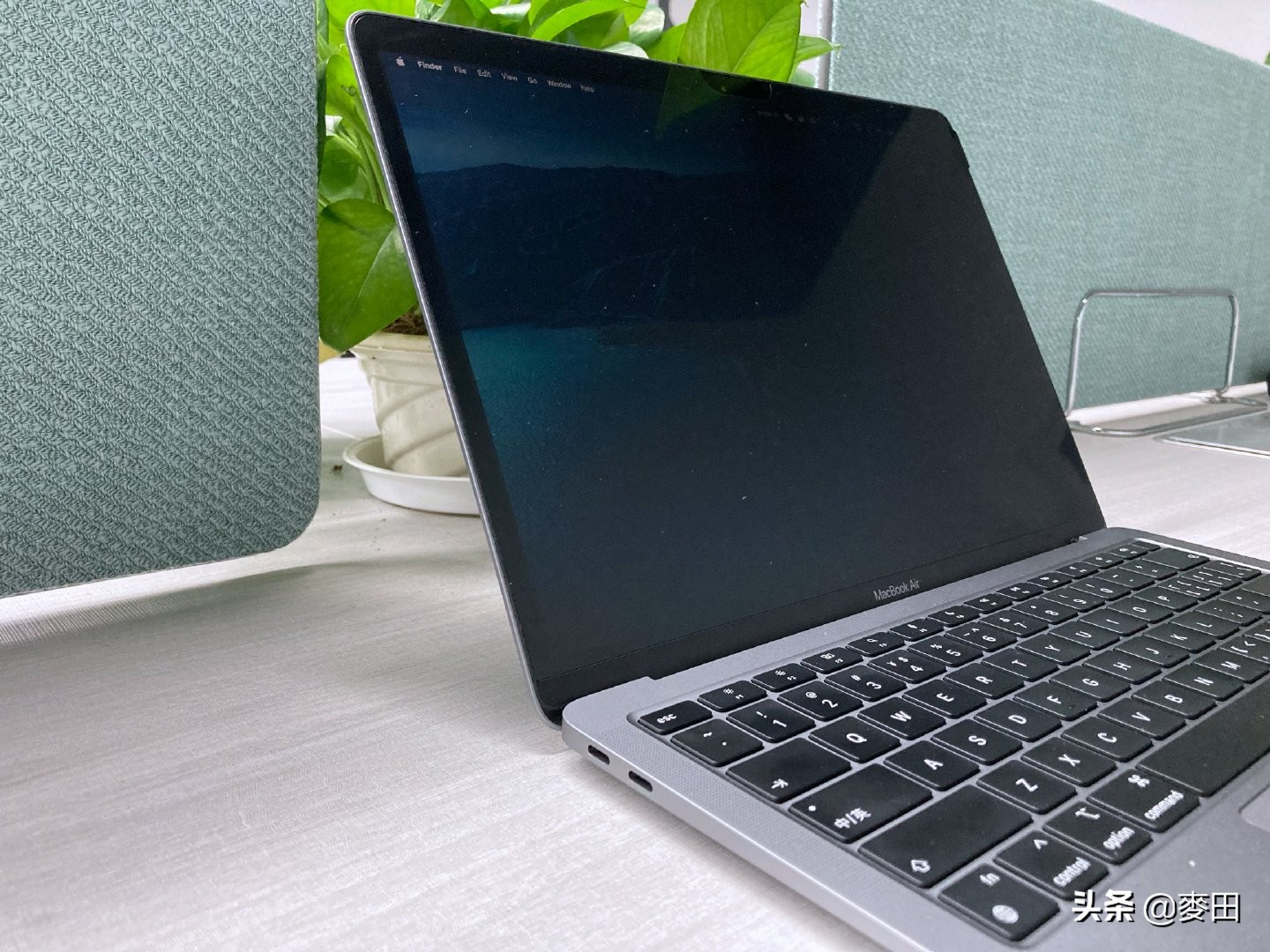 现在买macbookM1芯片合适吗,现在买macbookairm1的电池