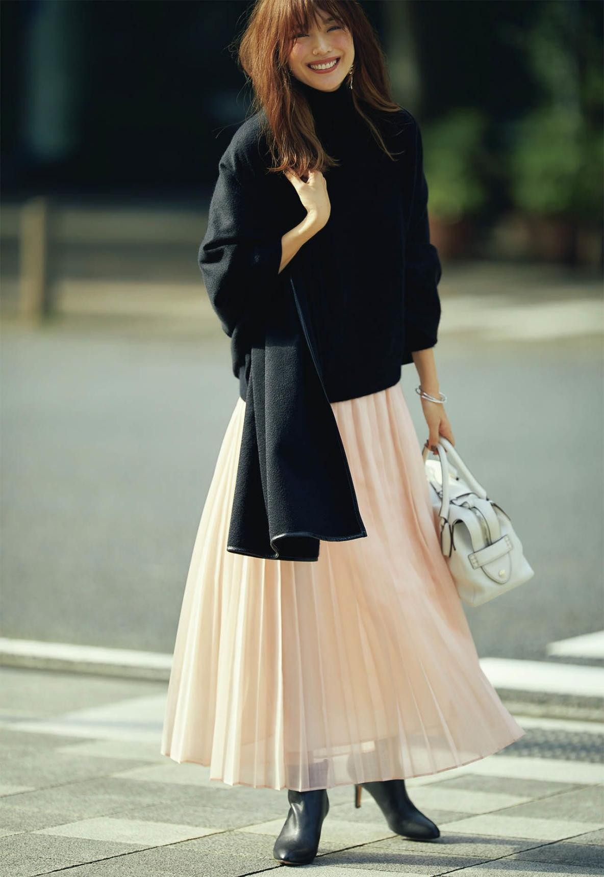 半身裙搭配什么上衣秋冬,百褶半身裙秋冬搭配上衣