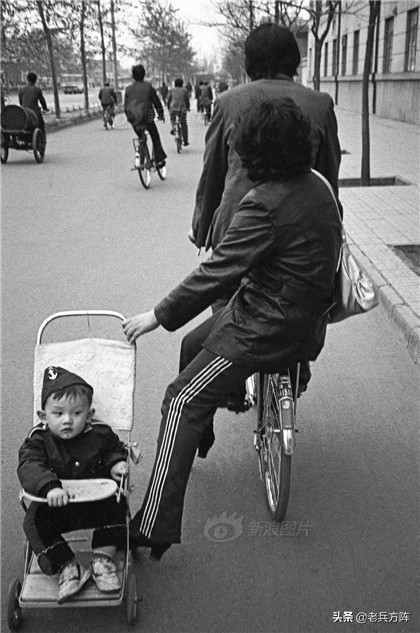 80年代人民穿健美裤图片,80年代北京街头服饰