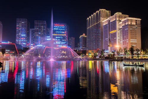 白宫双子塔在哪个区,白宫双子塔甲秀楼