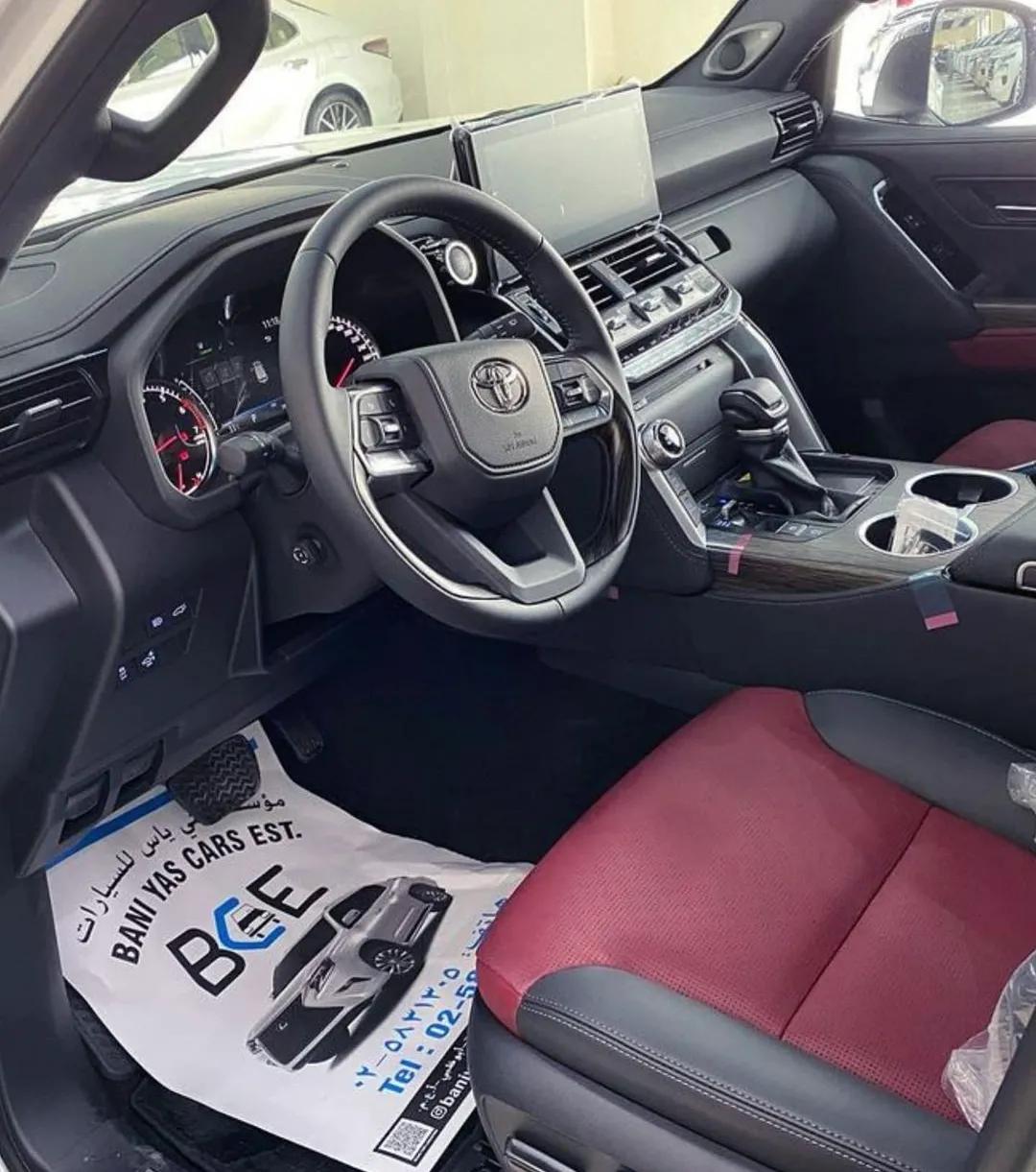 最新款中东版陆巡报价,2023款中东版陆巡尺寸