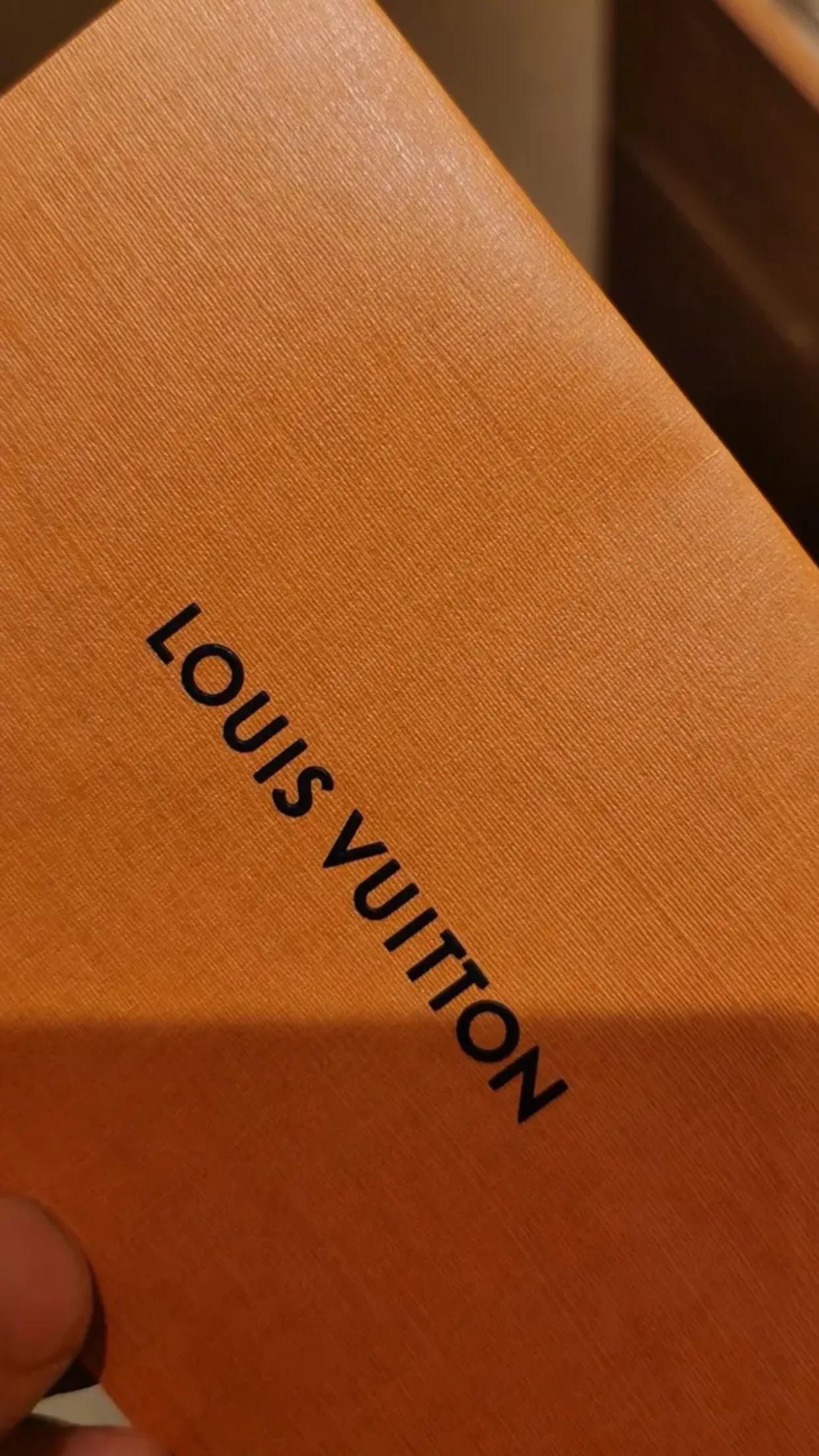 喜欢买lv的消费观,经常买lv的人收入水平