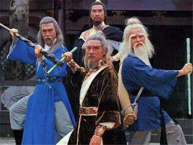 金庸对黄蓉武功描述,黄蓉打得过金轮吗