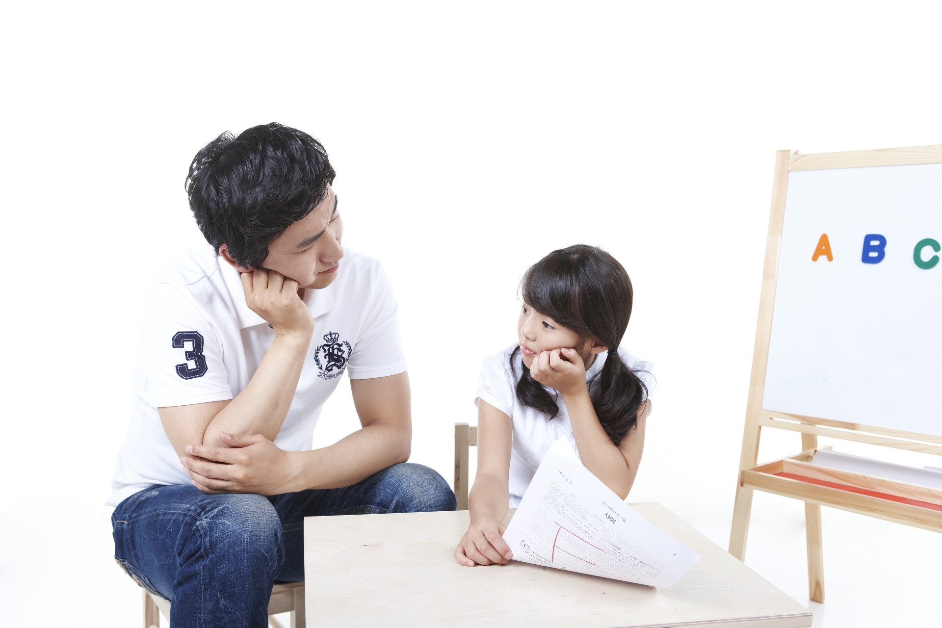 不讲理爱哭的孩子怎么教育,不生气不骂孩子