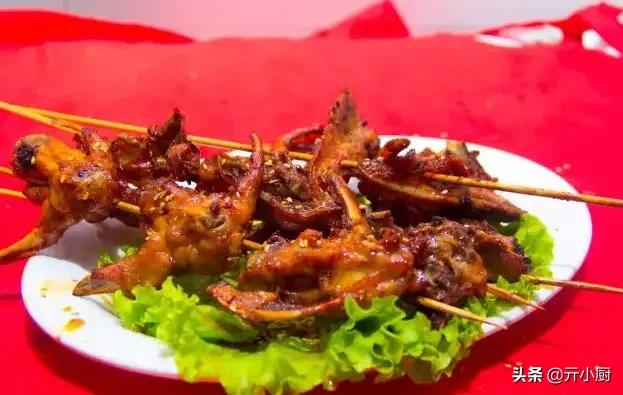 沈阳抻面鸡架视频,鸡架抻面