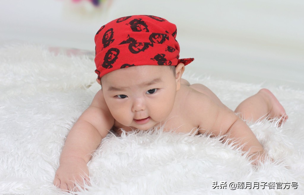 宝宝腿部出现像癣一样的湿疹,宝宝有湿疹宝妈吃什么菜好