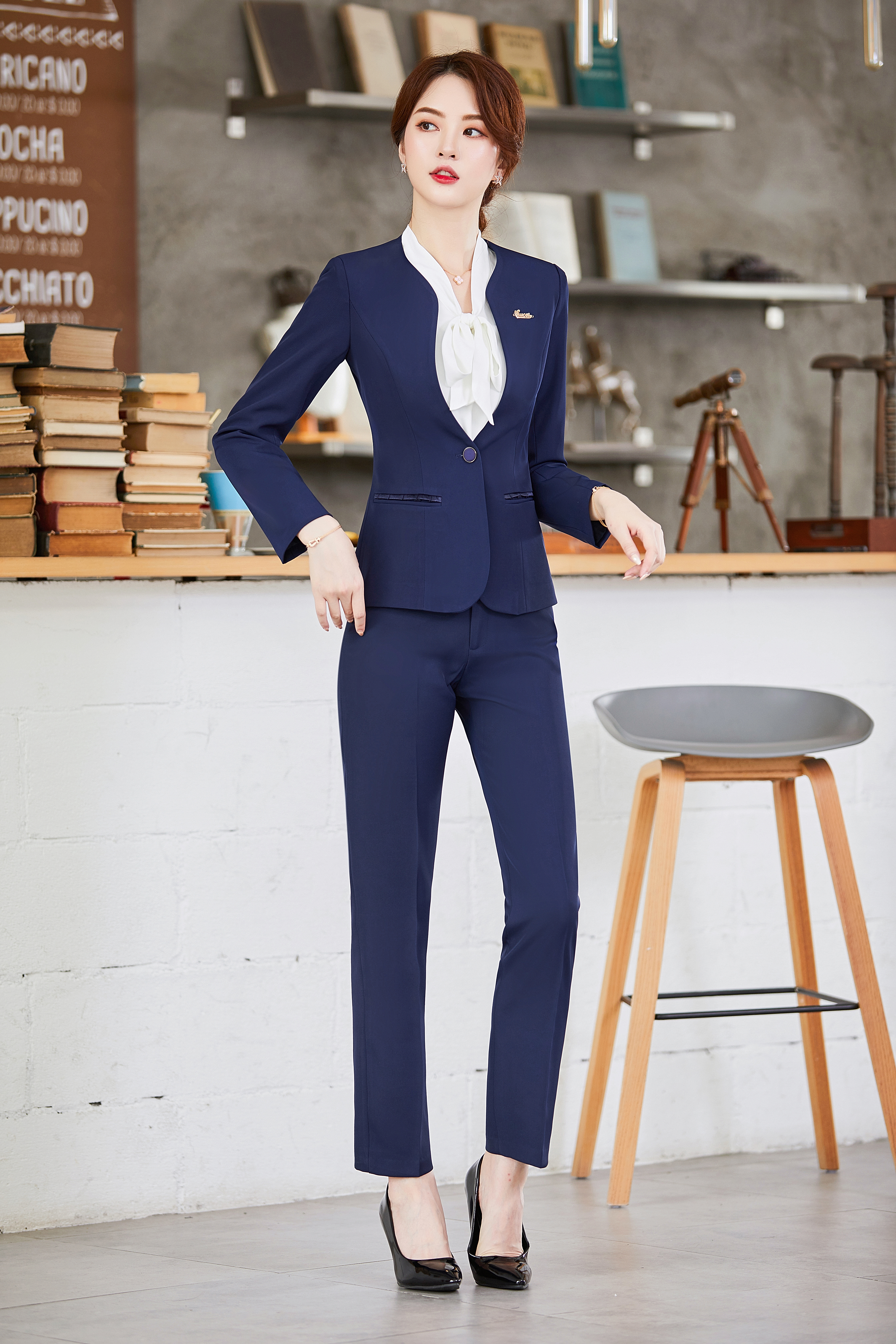 职业装如何搭配丝袜,职业装如何搭配饰品