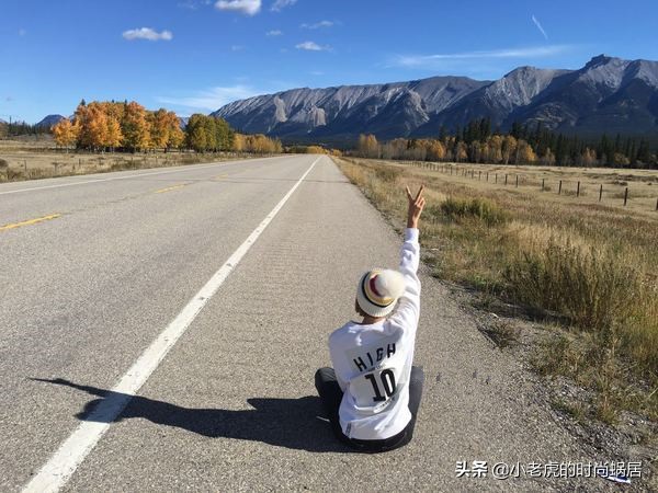 唐艺昕红毯运动鞋,唐艺昕休闲鞋