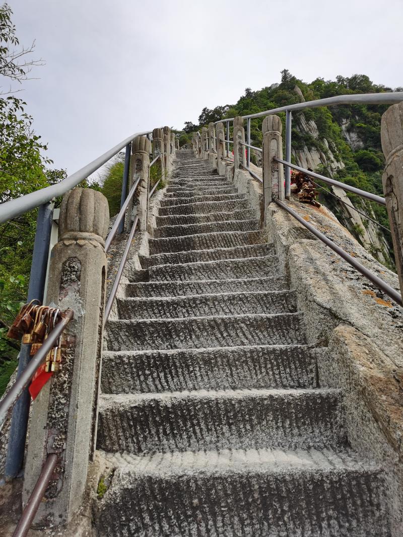 华山派的轻功一定被低估了——华山一日游有感