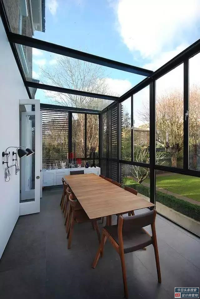 屋顶花园那么好看，下雨了该咋办？别担心，庭院设计师告诉您