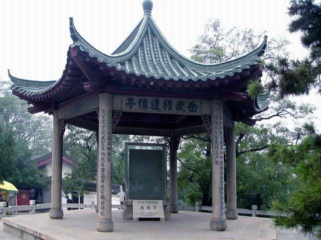 黄鹤楼天下名楼什么价,黄鹤楼中国十大历史文化名楼之一