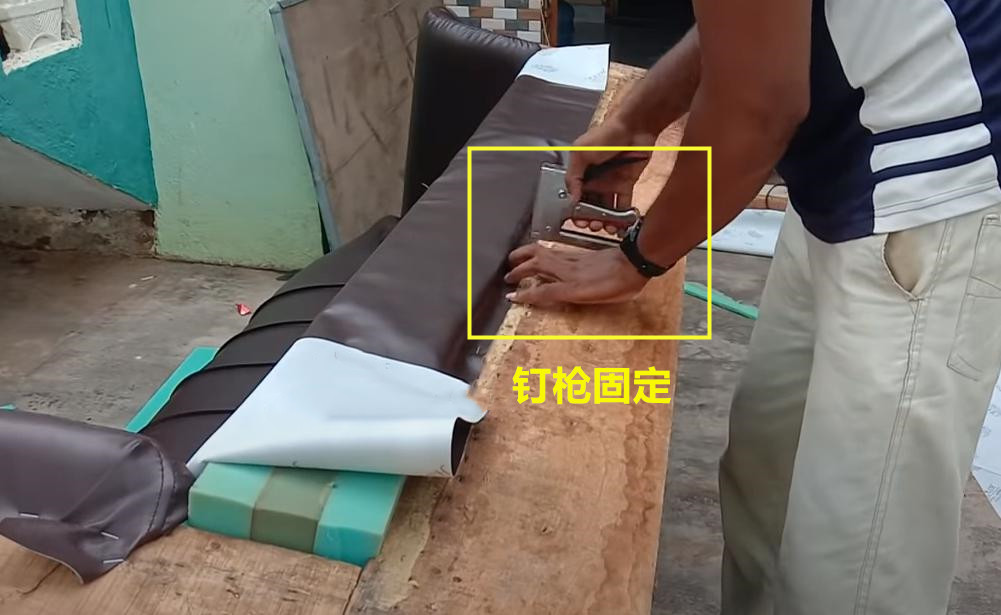 旧物翻新家里有老旧沙发,家里的老旧沙发翻新换皮