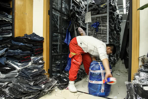 郑州商户揭秘网购“爆款”：得用钱砸，一个爆款平均下来得5万