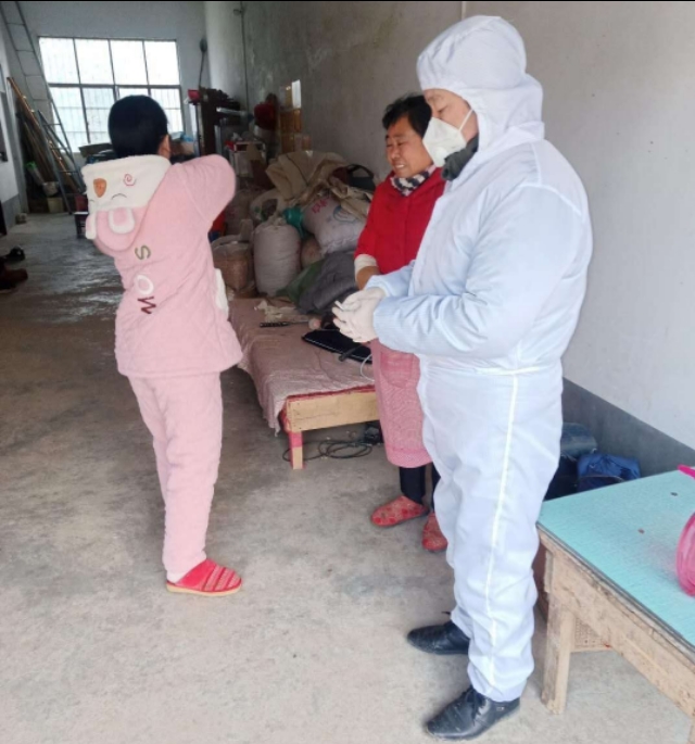 河南正阳傅寨:把疫情一线当课堂大学生倾情献家乡