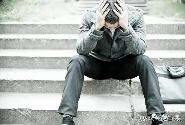 丈夫发现妻子出轨逼她跟情人决裂,丈夫发现妻子出轨忍痛选择离婚