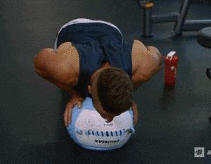 胸肌中缝怎么练饱满弹力带,固定器械胸肌中缝怎么练饱满