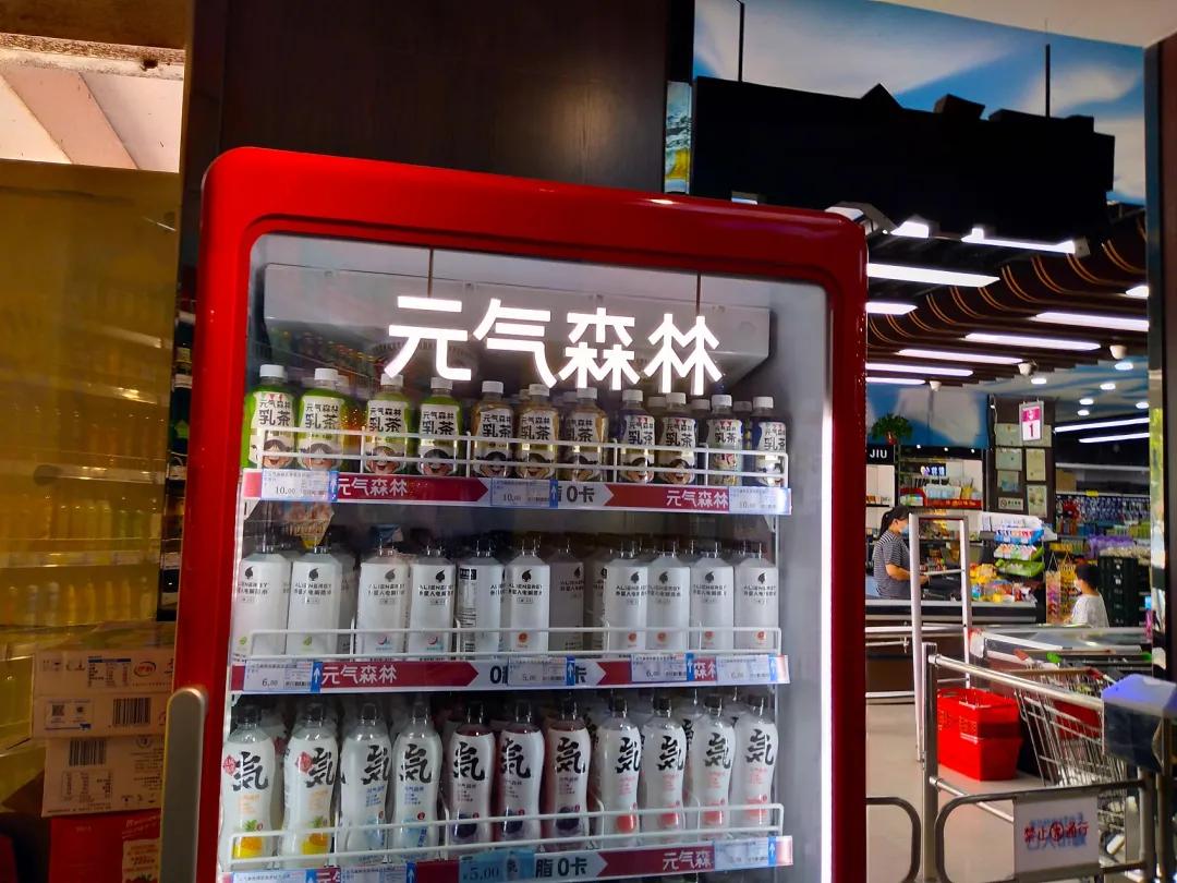 钟睒睒vs李嘉诚,钟睒睒对抗一群人