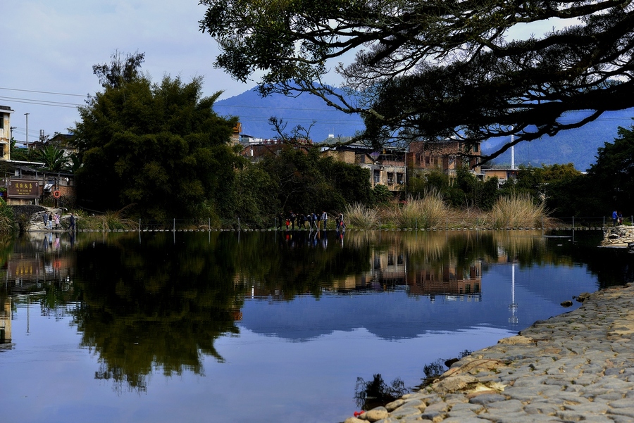 这个村因拍摄电影火爆，直接将村名改为电影名，你知道是哪里吗？