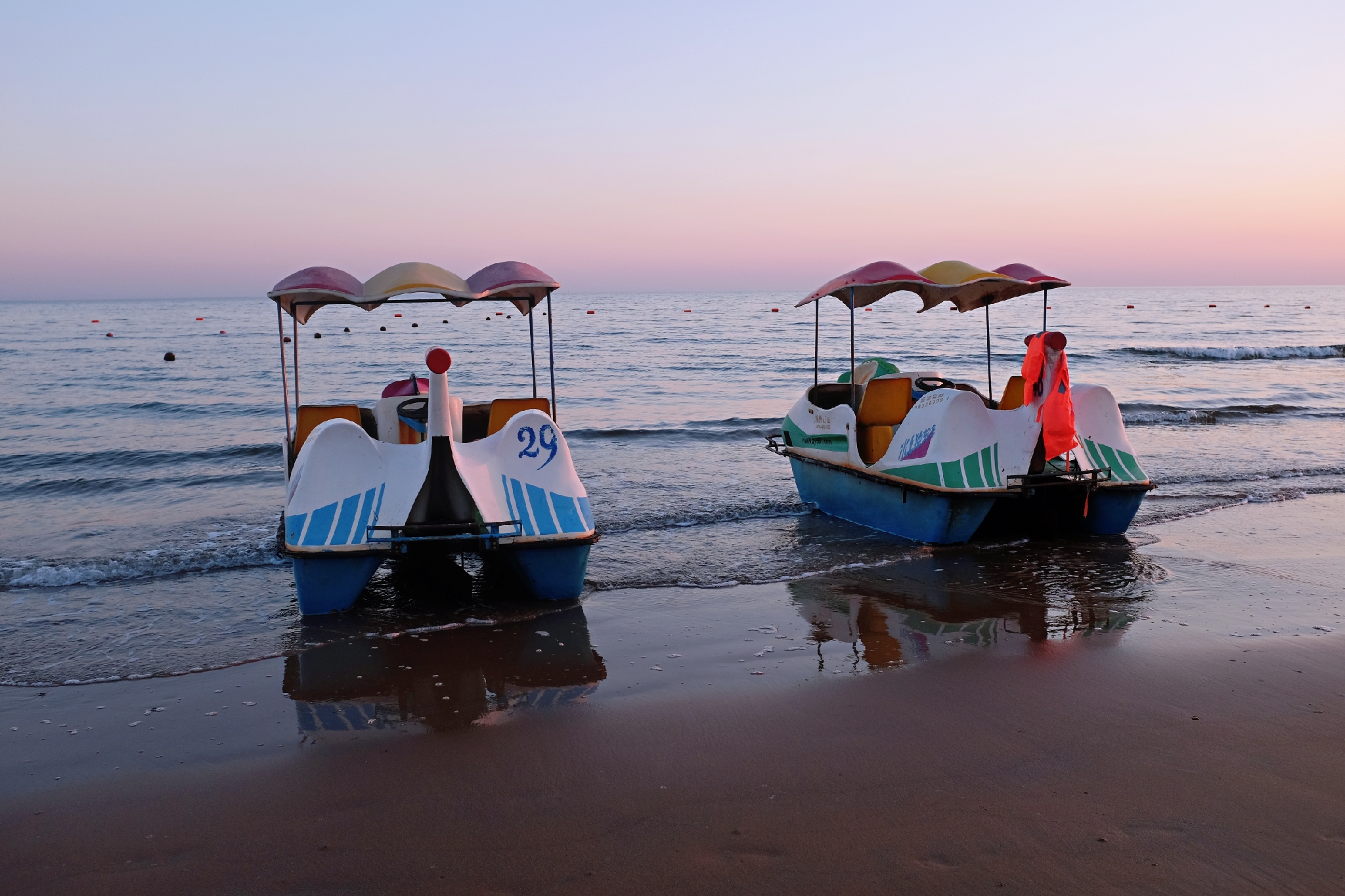 到了北戴河之后怎么去海滨浴场,北戴河怪楼奇园景区今天可以玩吗