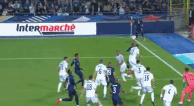 C罗不需要剧本，他自己就是最好的编剧