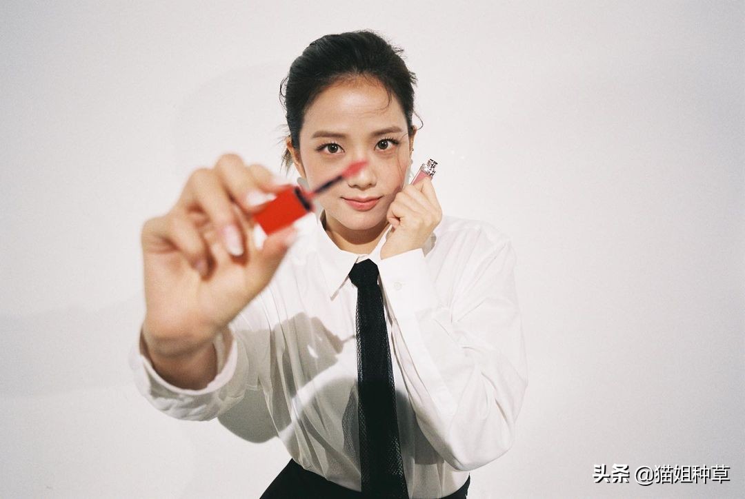 秋冬嘴巴干裂润唇膏推荐,秋冬唇釉显白气质唇釉推荐色