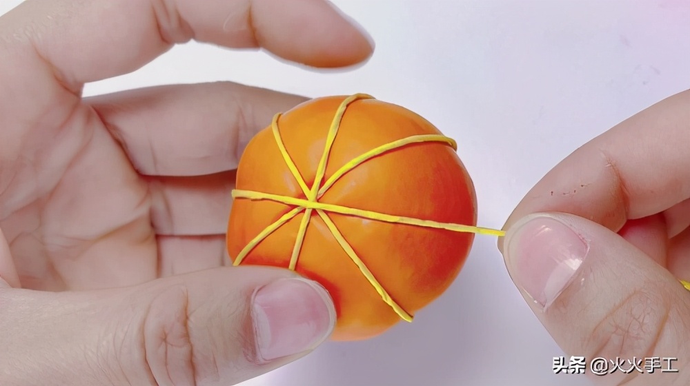 创意气球手工简单做法,长气球做南瓜造型