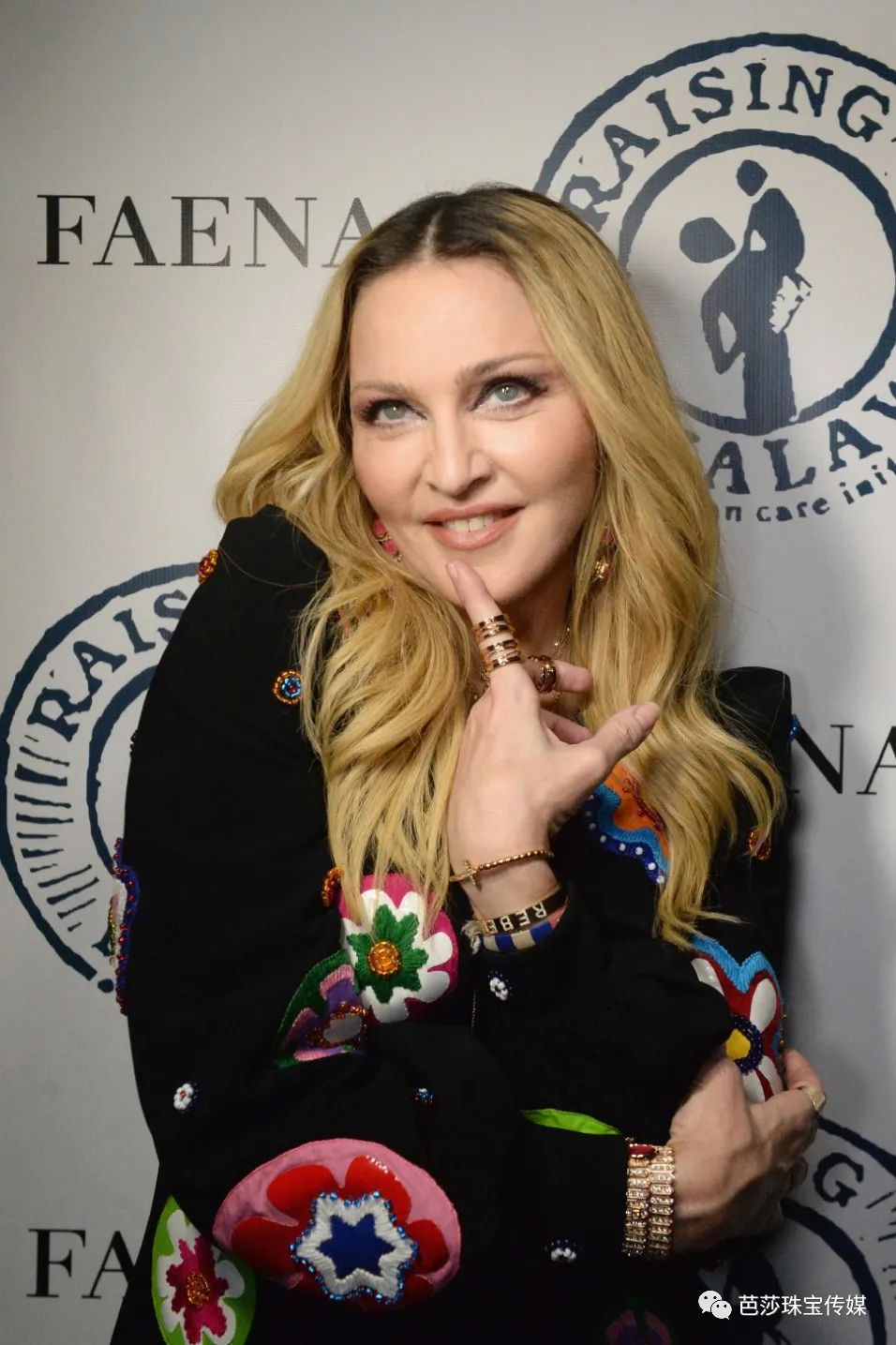 撞衫撞物尴尬瞬间,撞衫撞鞋子有点尴尬