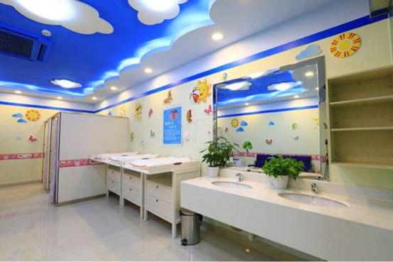 带小孩出门旅游怎么带行李,经常带娃旅游怎么选交通工具