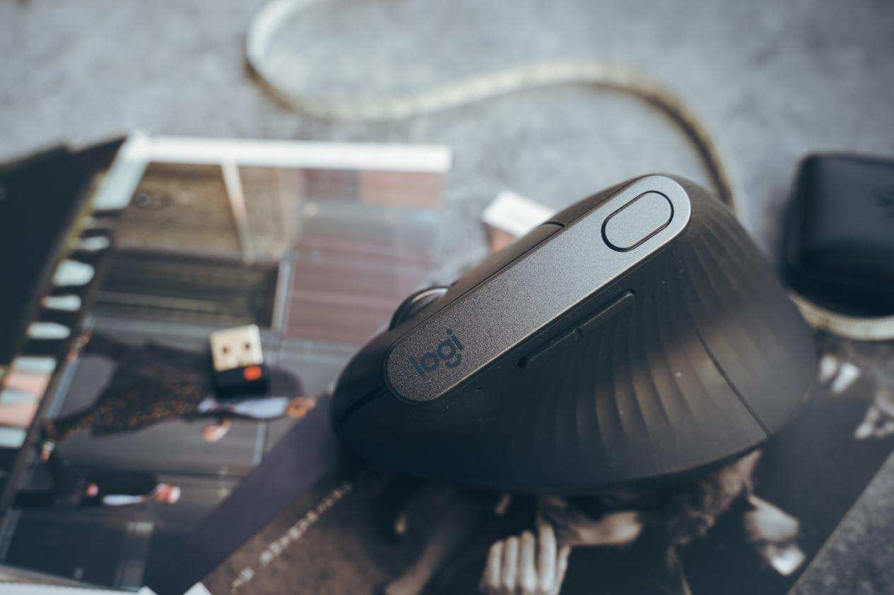 罗技鼠标g325评测,罗技鼠标mxvertical测评