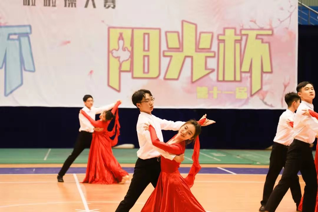 五月动起来图片,五月动起来舞蹈视频