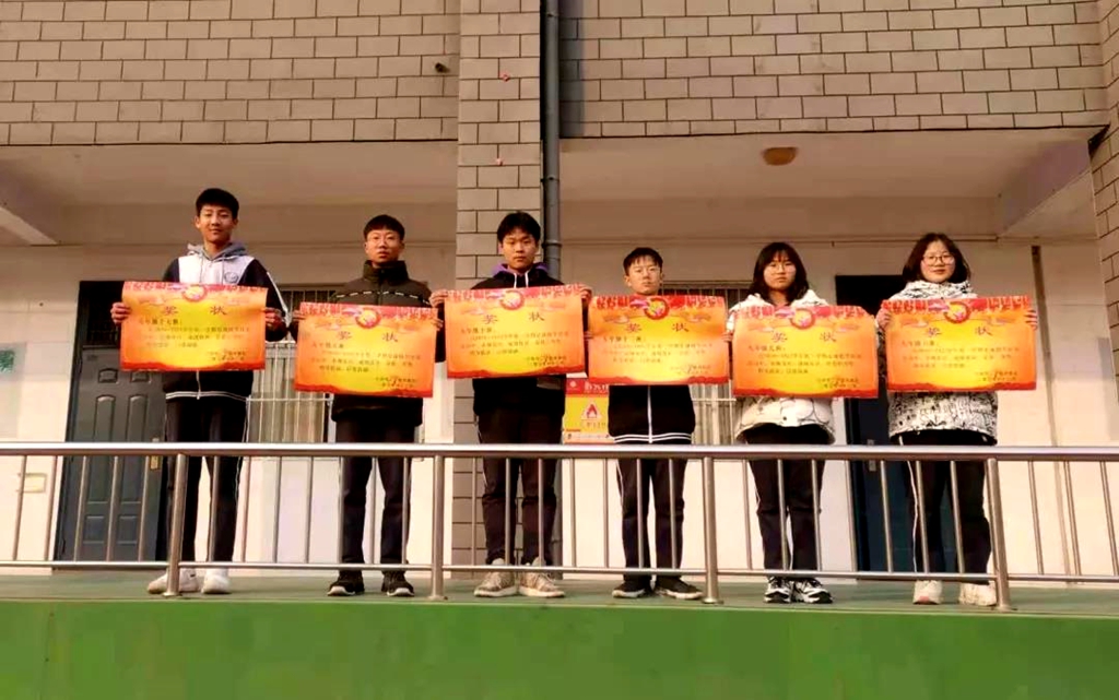 小学生足球绕杆比赛,小学足球绕杆接力比赛方案