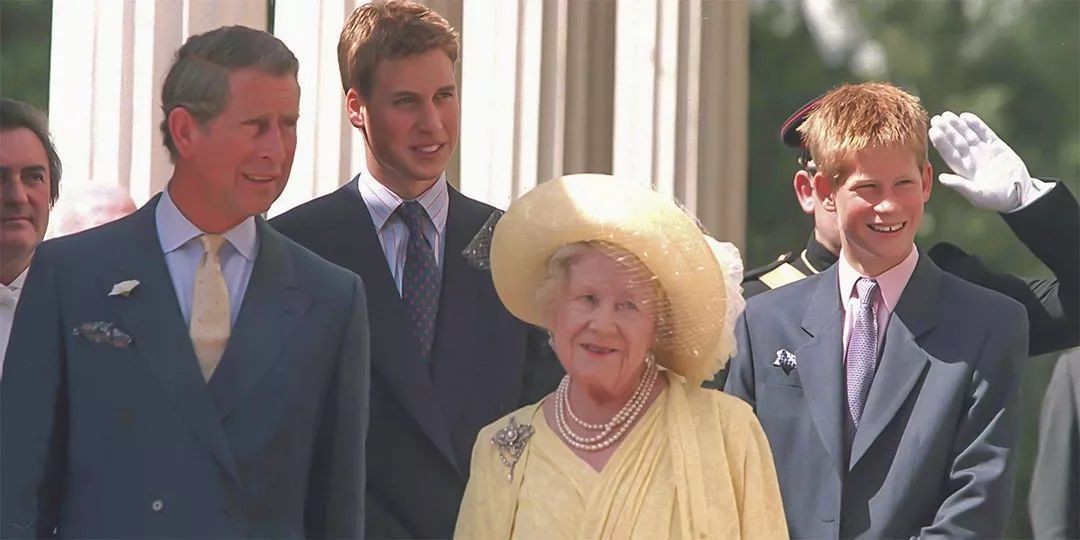 英女王母亲宠爱戴安娜,英女王哈里奶奶