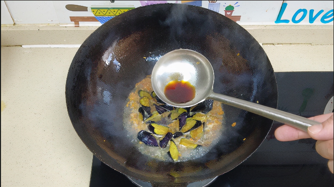 黑木耳跟什么菜炒排便最快,木耳和什么菜最好健脾