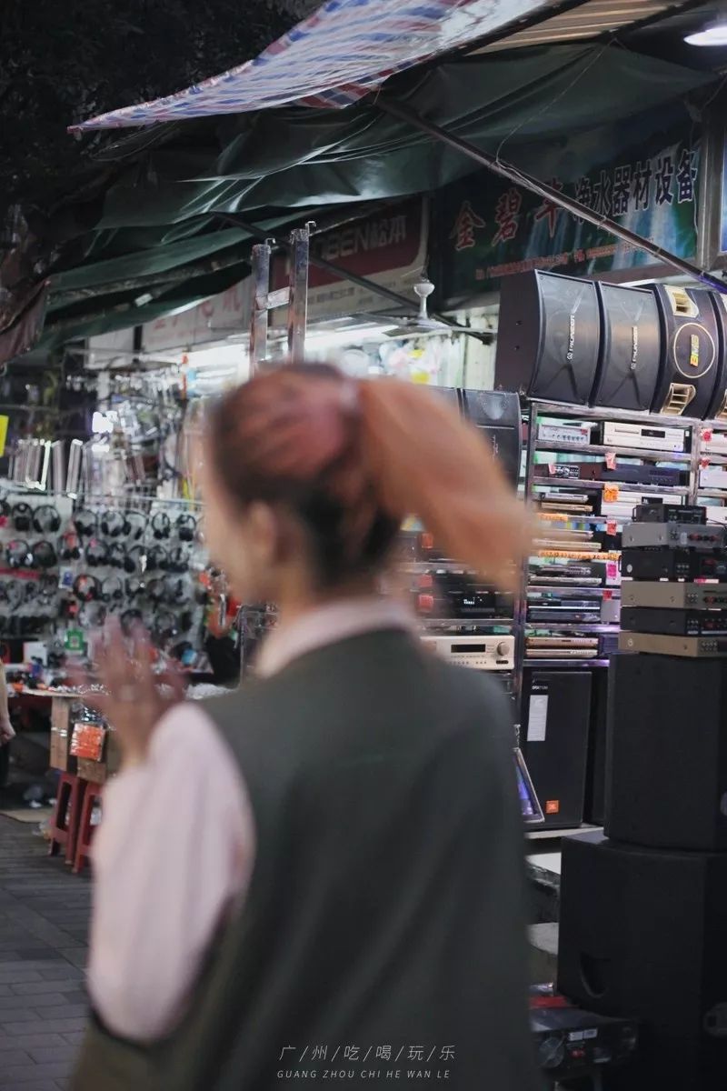 旧货市场机械胶片相机,120块的理光傻瓜胶片相机