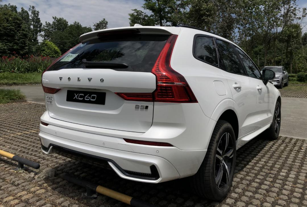 沃尔沃xc60T8深度试驾评测,沃尔沃xc60recharge版测评
