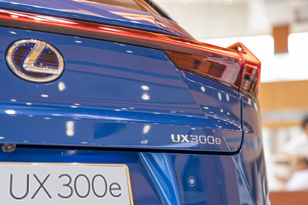 ux300e纯享版雷克萨斯报价,雷克萨斯新能源纯电动