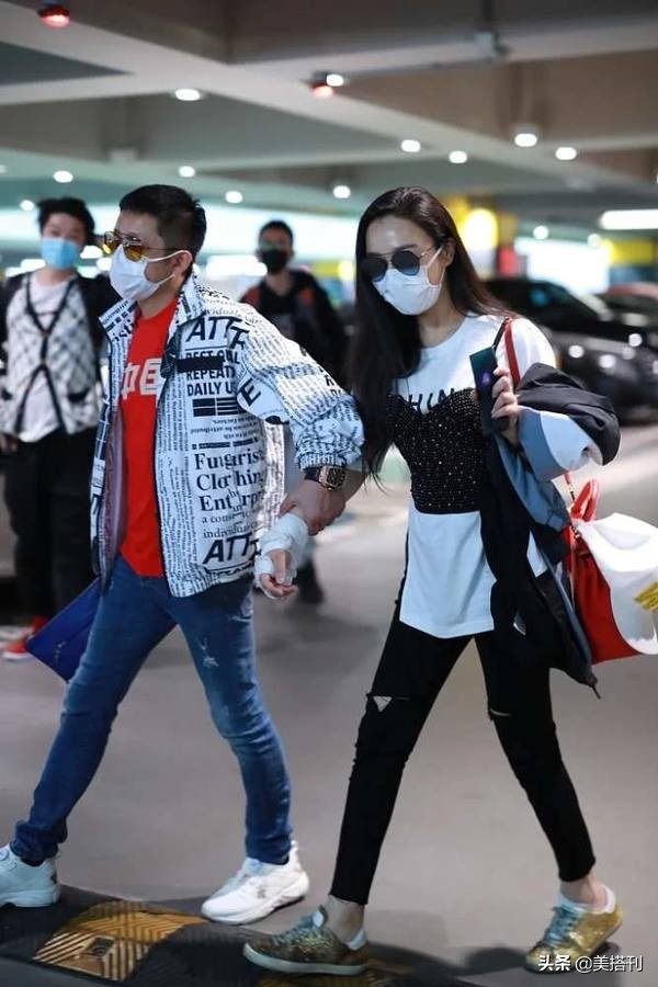 冉莹颖黑色露肩,冉莹颖长款吊带