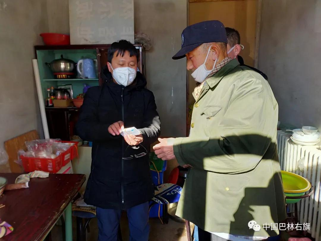 赤峰市巴林右旗铁路社区*党**支部书记李国昭——疫情防控阻击战中的“拼命三郎”