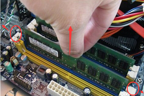 电脑正常启动显示屏黑屏无信号,电脑显示器无信号就黑屏主机正常