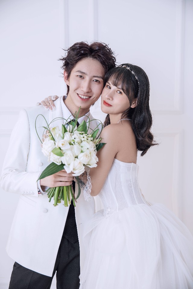 今夕何夕,见此良人大理旅拍婚纱照