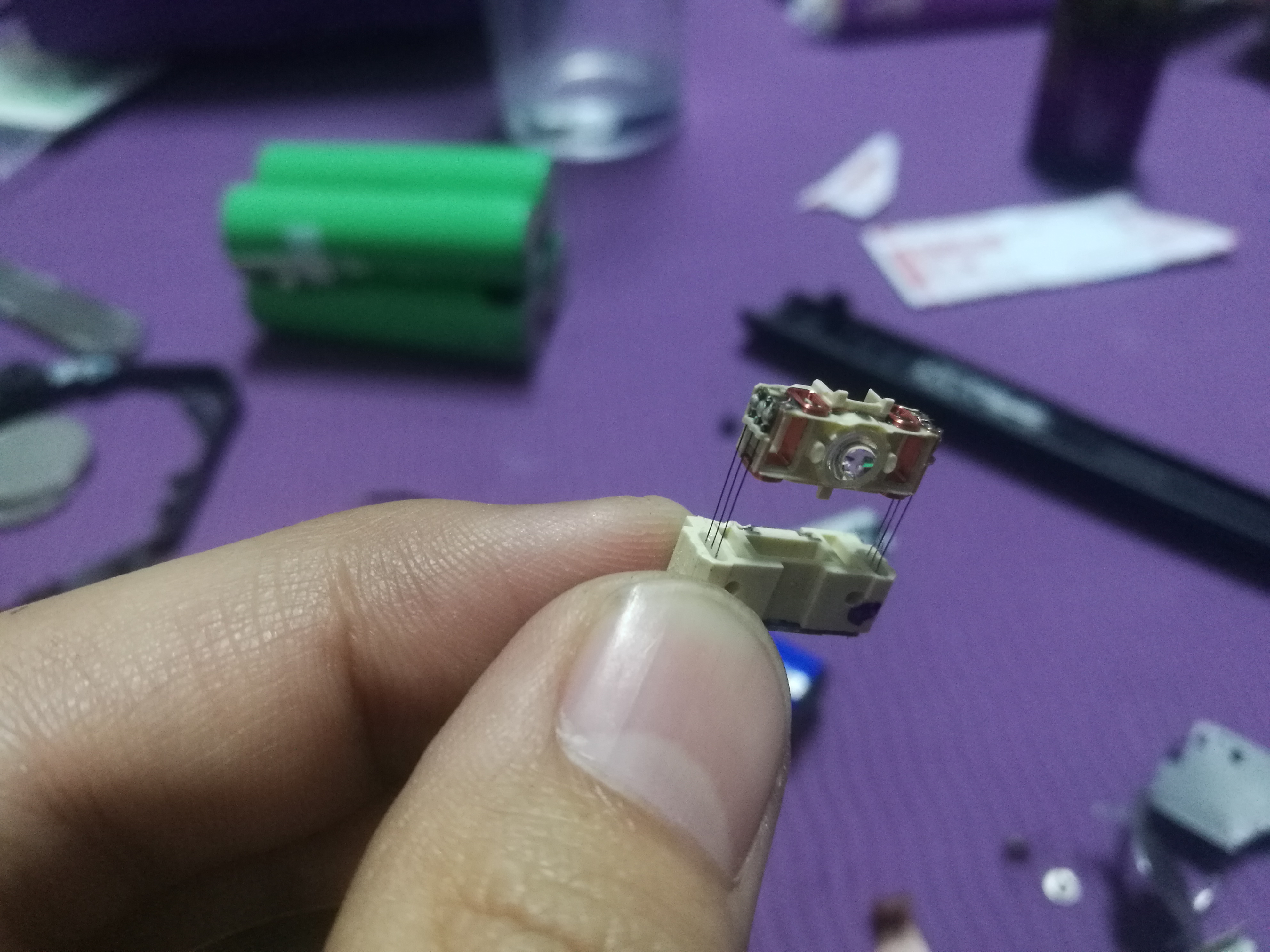 外置光驱拆解,废弃台式机光驱拆除图片