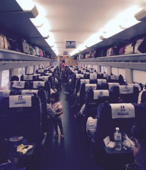 高铁上的盒饭为什么这么难吃,高铁上的盒饭为什么那么贵