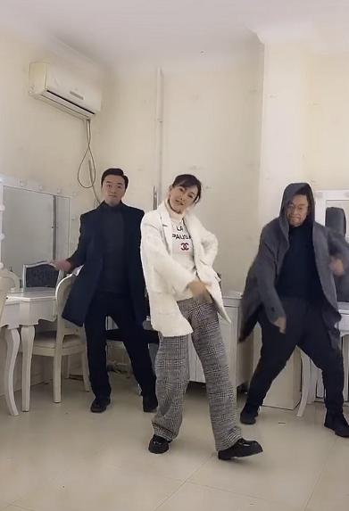 46岁牛莉现在的照片,45岁牛莉现在的照片