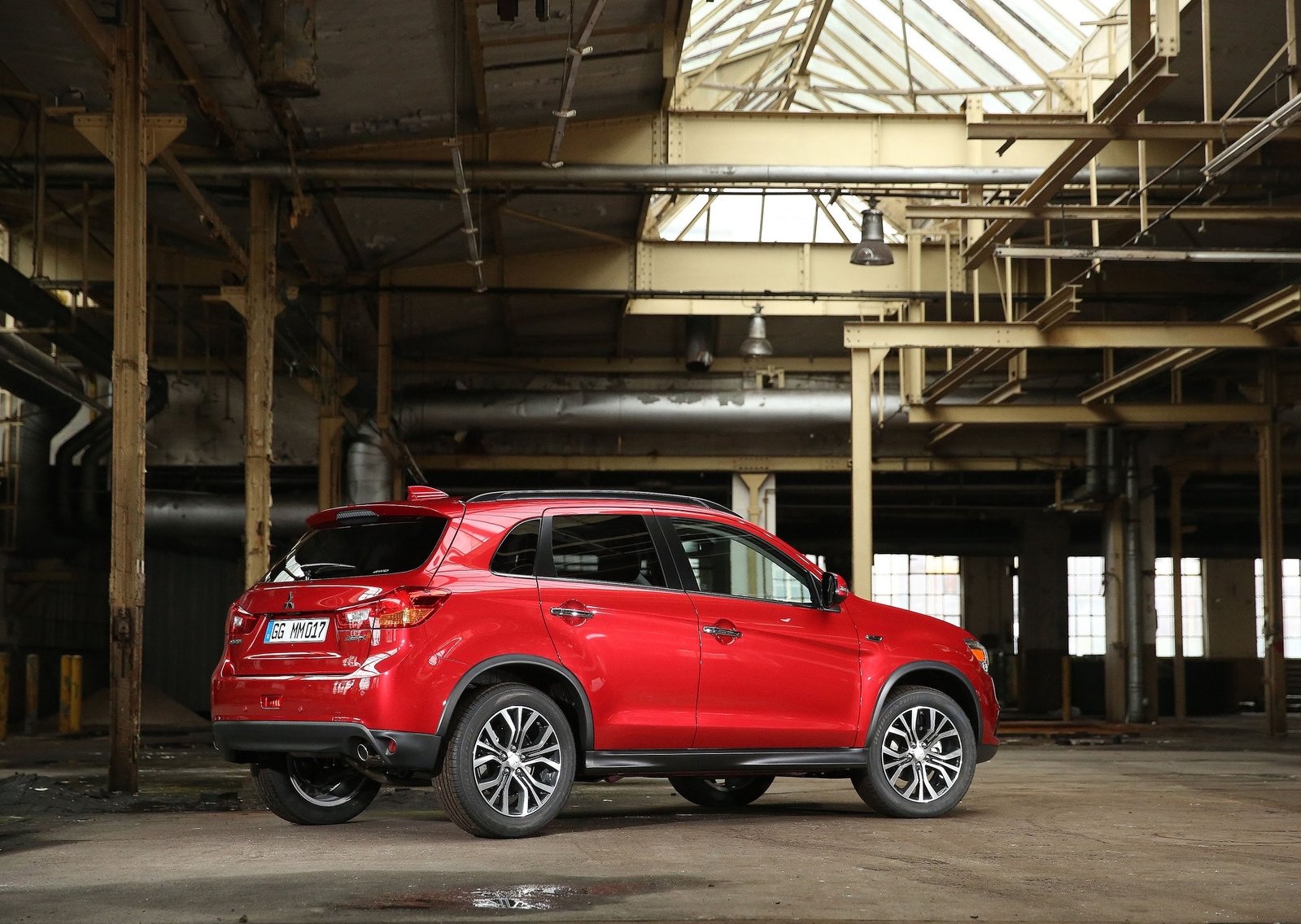 三菱劲炫自动二手车asx20年1.6,2014三菱劲炫asx后排可以放平吗