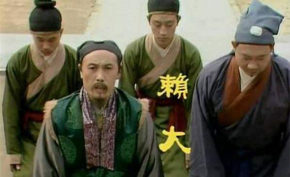 职场红楼梦：挖墙技术哪家强？赖大偷偷在飞翔