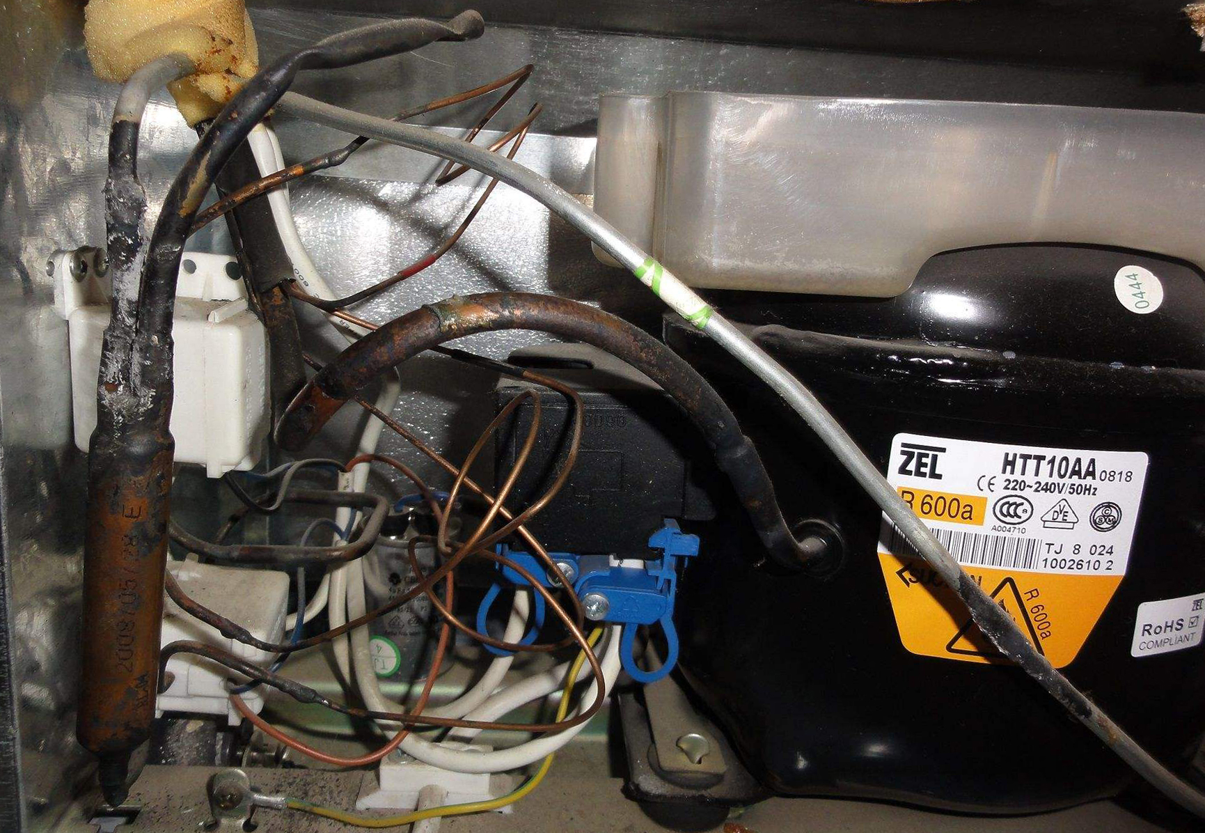 风冷冰箱跟直冷冰箱价格差多少,买风冷冰箱要注意什么