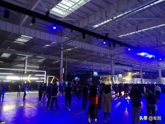 吉利轿跑suv星越落地价多少钱,吉利星越轿跑suv的售卖成绩