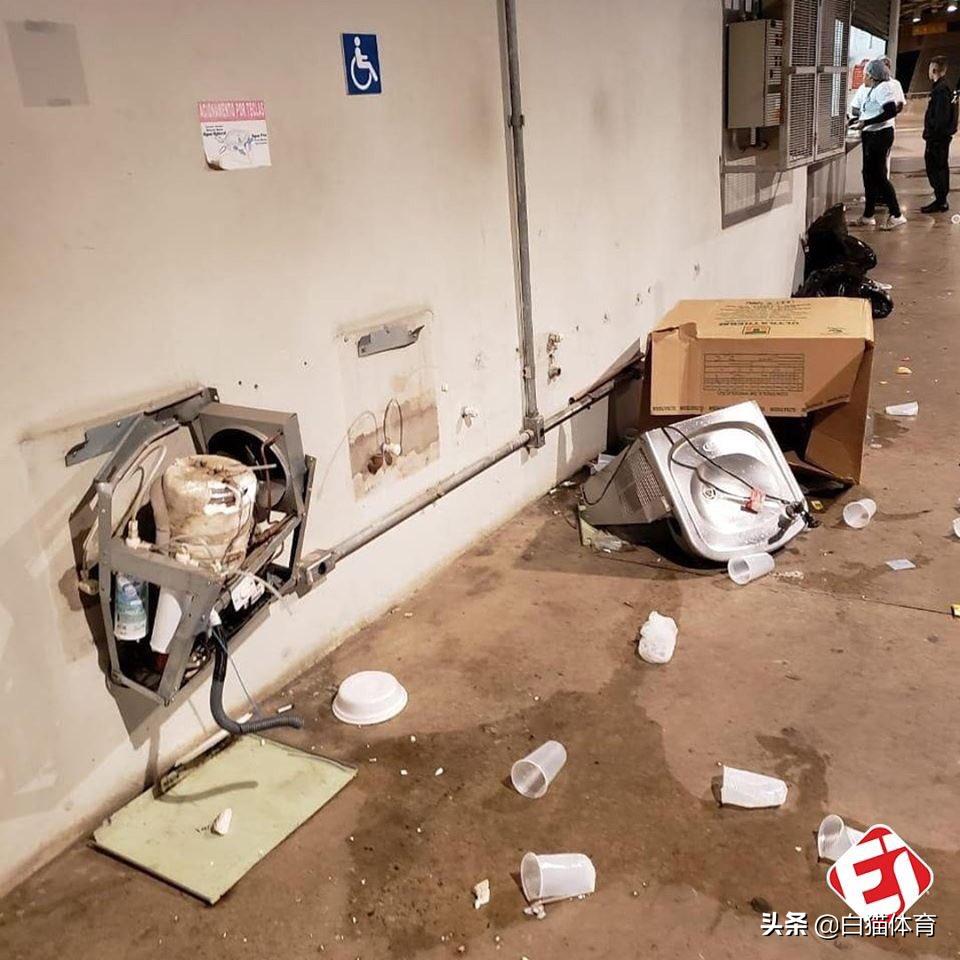 巴西克鲁塞罗体育俱乐部为啥降级,巴西输球后遭到球迷谴责